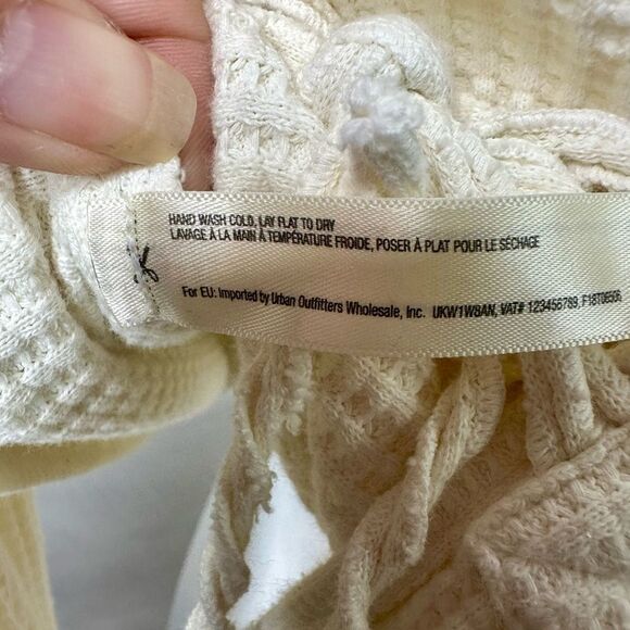 Free People FP One Interlaken Side Tie White L/S Waffle Thermal Knit Top Sz XL - Picture 10 of 12